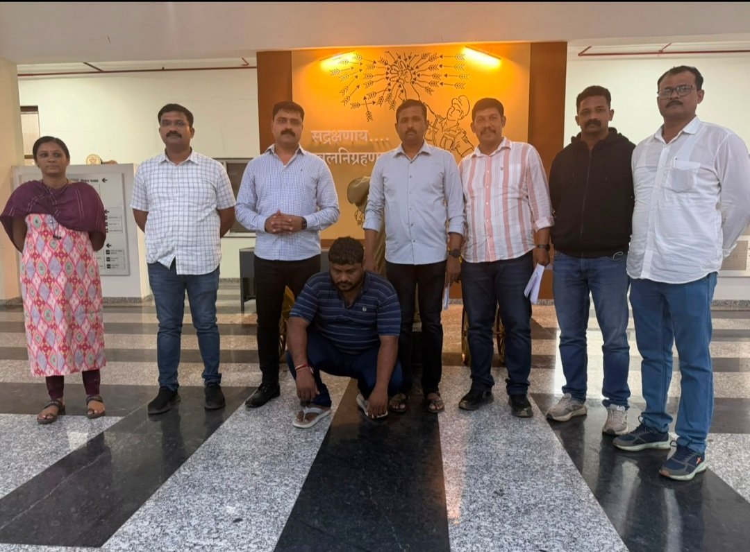 खून प्रकरणातील फरार आरोपी लखन इसरडे एलसीबीच्या जाळ्यात; मिरजेत सापळा रचून अटक