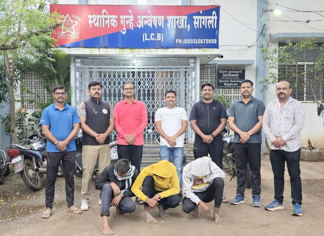 पाटगावाव ( मिरज ) खून प्रकरणातील   तीन आरोपी १२ तासात पोलिसांच्या जाळ्यात