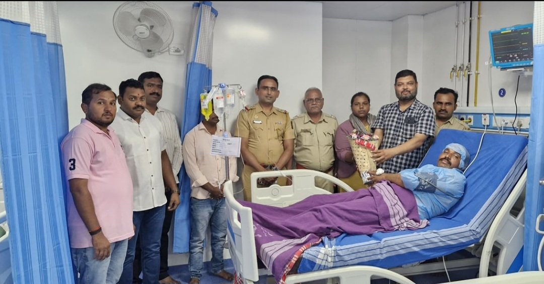 धारदार कोयत्याने एसटी बसवर हल्ला; जखमी अवस्थेतही पोलिसाने दोन हत्यारबंद आरोपींना पकडले.  पोलिस कॉन्स्टेबल कोंडीबा सरगर गंभीर जखमी 