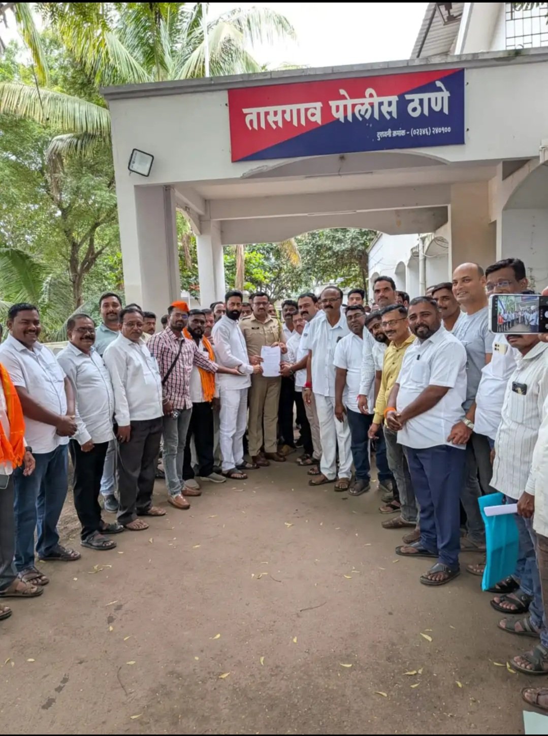 तासगावात उद्या सकाळी 10 वाजता रस्ता रोको  सकल मराठा समाजाने पोलिसांना दिले निवेदन,