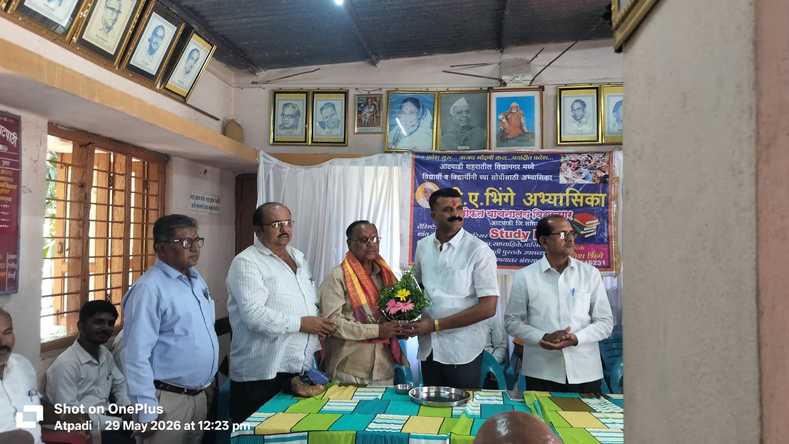 माणदेशचा साहित्यिक डंका! 'गावगाडा'ला राज्यस्तरीय पुरस्कार; ज्येष्ठ साहित्यिक विलास खरात यांची कवी संमेलनाध्यक्षपदी निवड