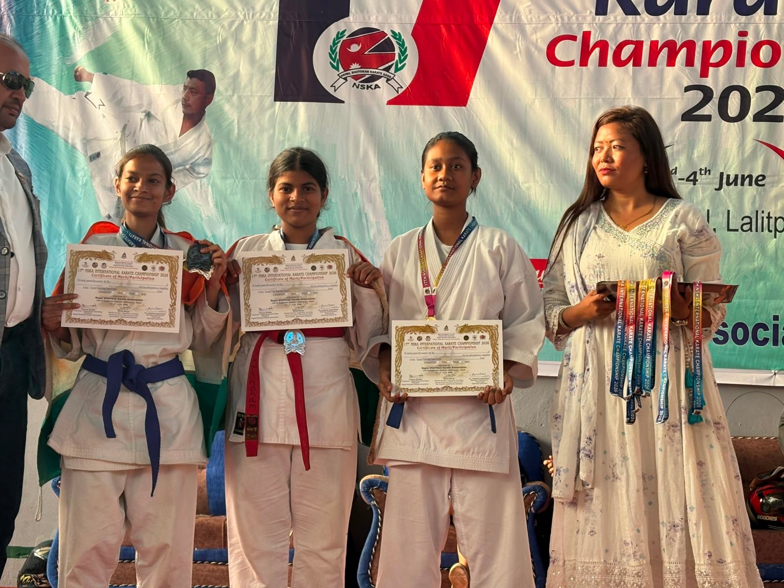 नेपाळमधील आंतरराष्ट्रीय कराटे स्पर्धेत हिंदळे गावच्या सिद्धी चिंबेची चमक; पटकावले रौप्य पदक!