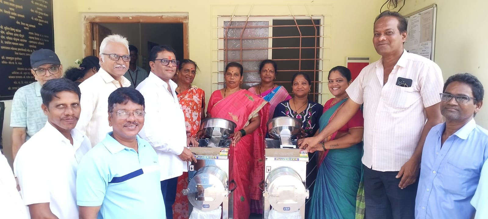 NFSM अंतर्गत मोंड येथे नाचणी बियाणे वाटप; घरघंटींचेही वितरण