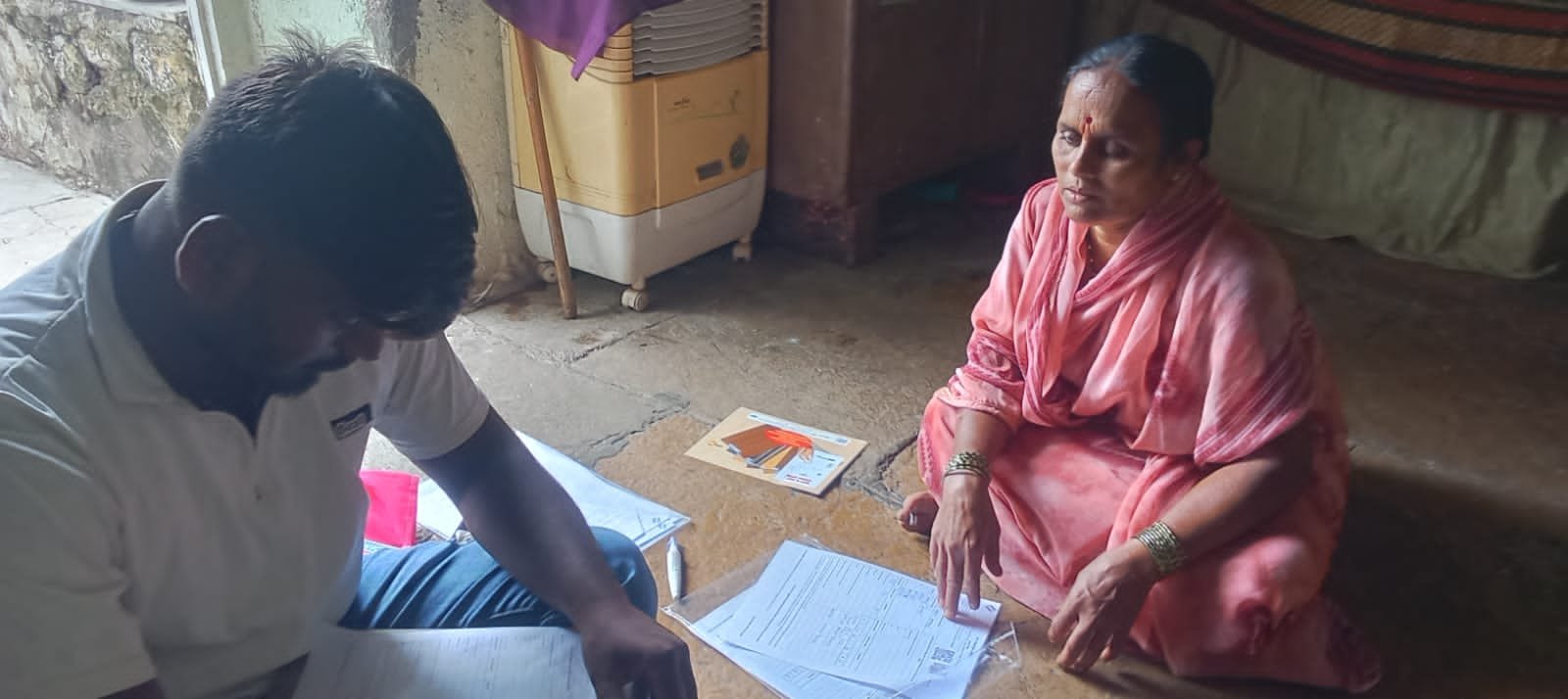 पिलीव व पंचक्रोशीत मतदार याद्यांचा सखोल पुनरीक्षण कार्यक्रम घरो घरी दाखल"ग्रामस्थांचा प्रचंड प्रतिसाद
