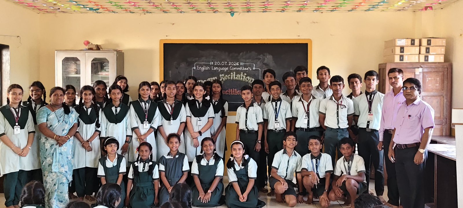 देवगड हायस्कूलमध्ये इंग्रजी कविता पाठांतर स्पर्धेला उत्स्फूर्त प्रतिसाद